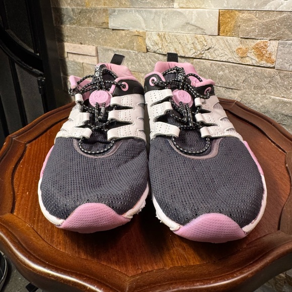 Woman’s Sz 7 Body Glove Purple Blue Water Beach Pool Shoes EUC - Picture 4 of 7